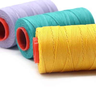 豊かな色 210d ポリエステル 縫製用 毛糸 皮のコーン素材 プラスチック