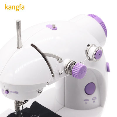 操作しやすい縫製機 夜灯と足ペダル付きミニポータブル家庭用